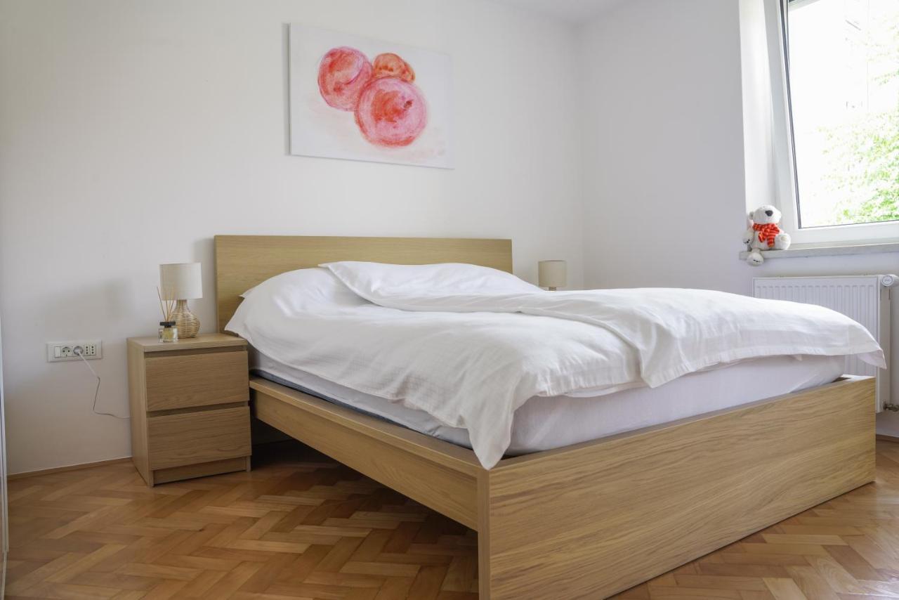 Bright Apartment Ljubljana Eksteriør billede
